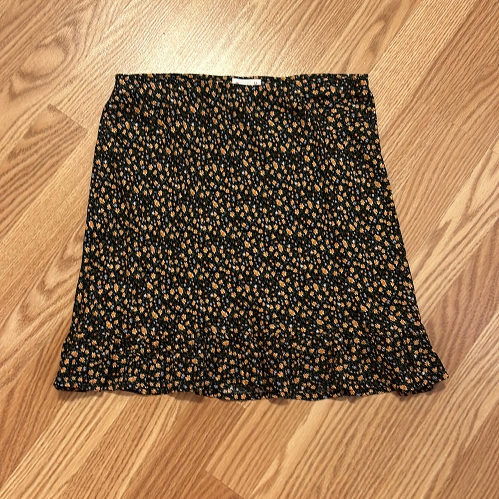 floral print skirt